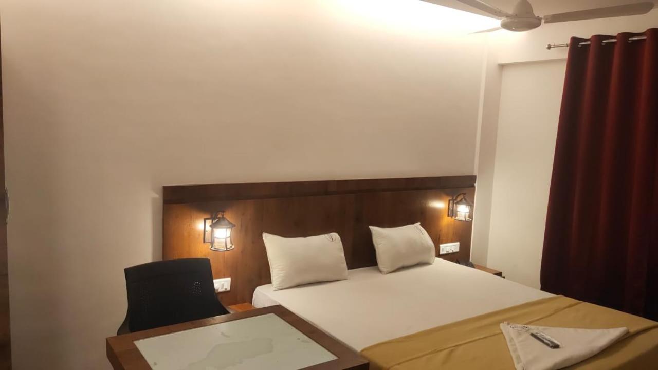 Hotel Anvisha Executive Mangvadi Kültér fotó